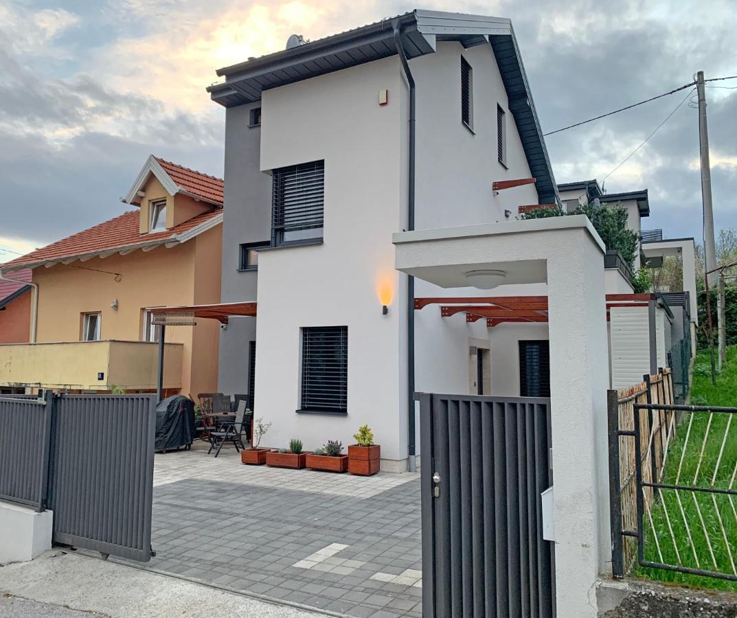 Apartment Maksimir Yard Zagreb Ngoại thất bức ảnh